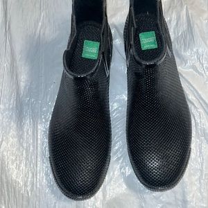 Cougar hand crafted rubber boots.